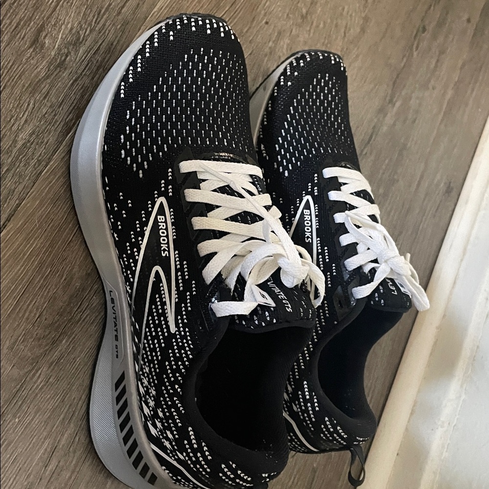 Brooks Black and White Athletic Sneakers